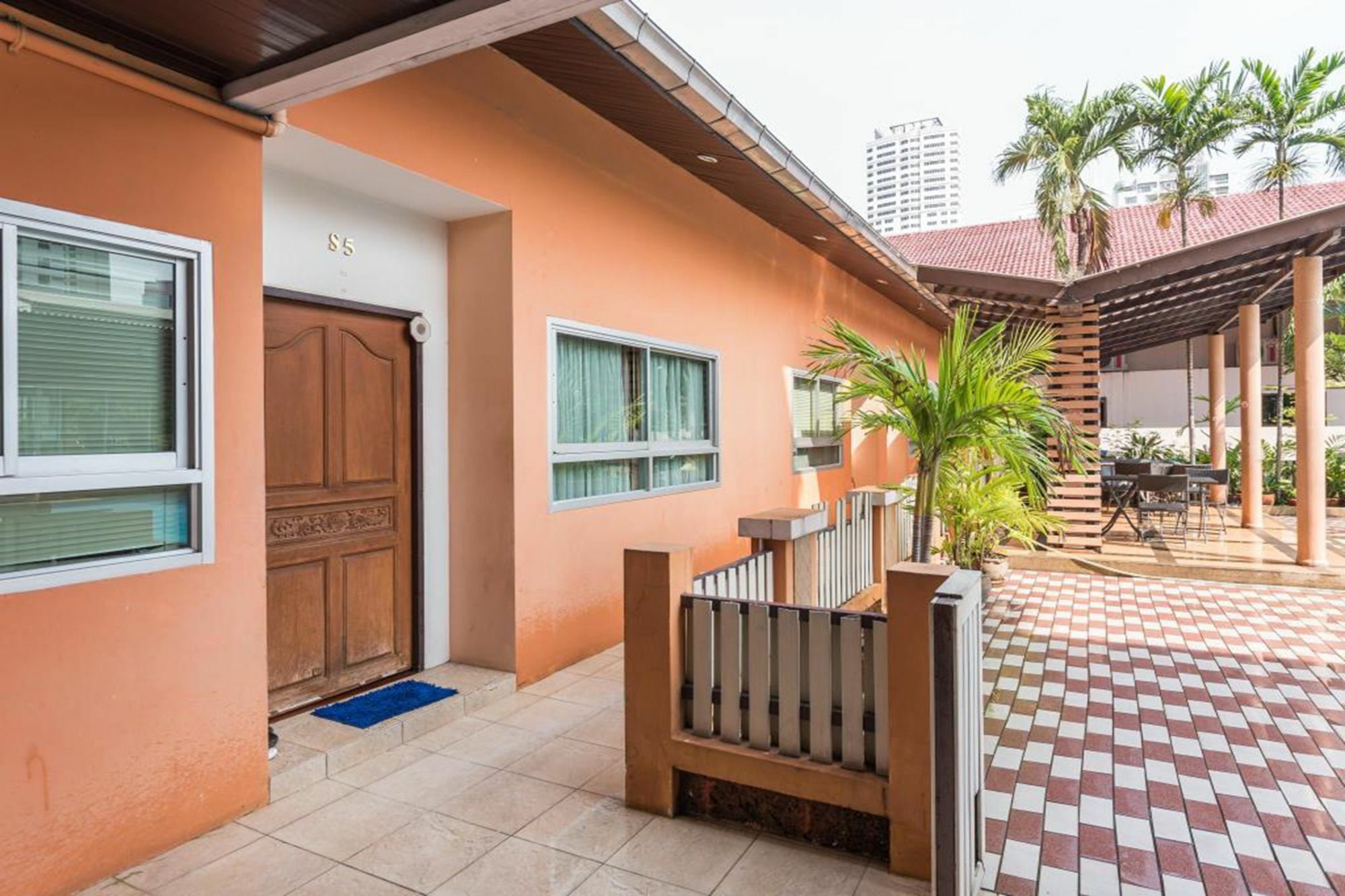 Teja Hotel Bangkok Exterior photo